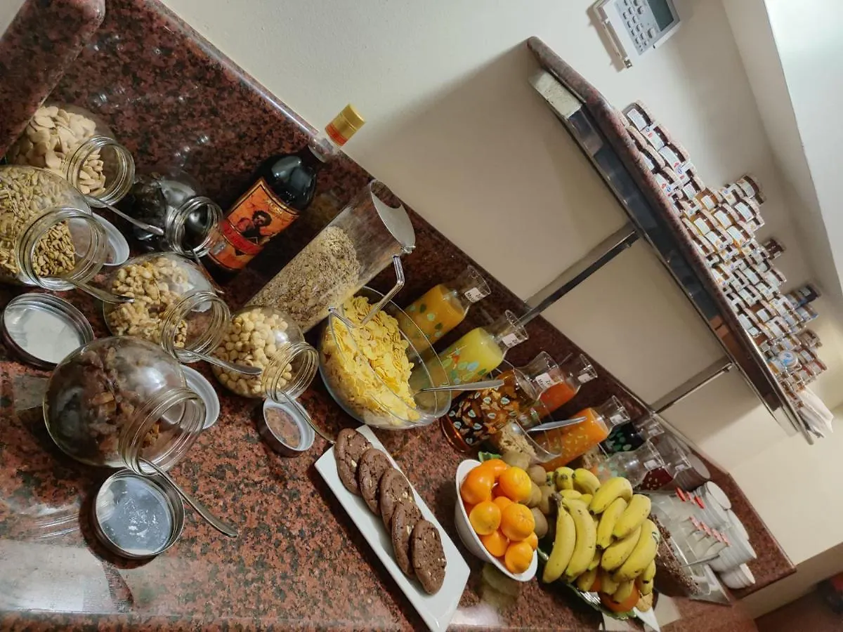 Platjador Hotel Sitges 3*,