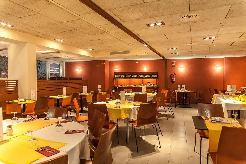 Platjador Hotel Sitges 3*,
