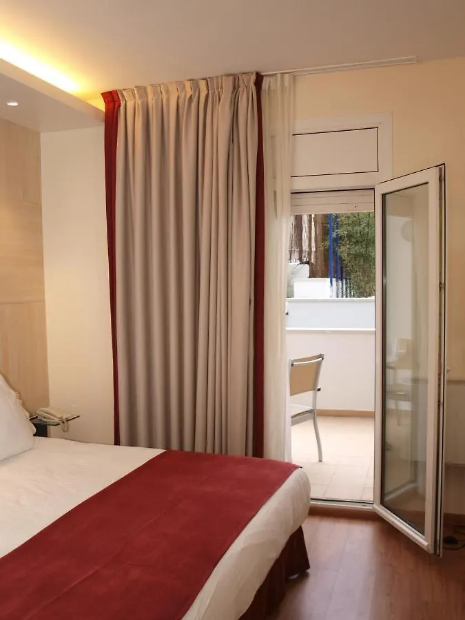 Platjador Hotel Sitges 3*,